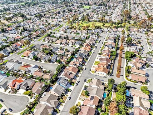 24  Field  , Irvine, CA