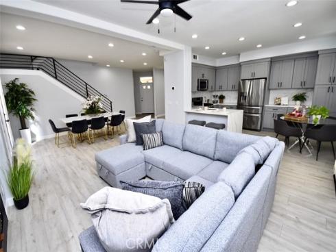 26 Santa Catalina Aisle