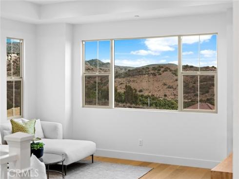 206  Collino  , Irvine, CA