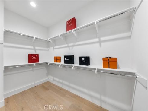 206  Collino  , Irvine, CA