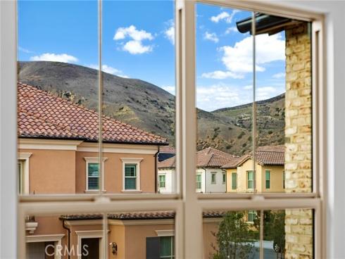 206  Collino  , Irvine, CA