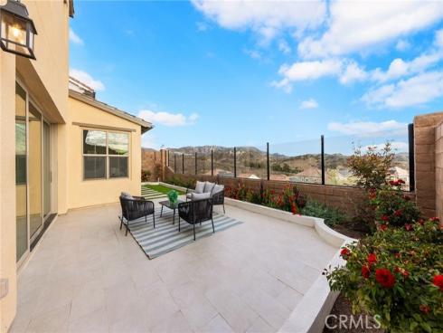 206  Collino  , Irvine, CA