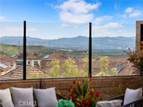 206  Collino  , Irvine, CA