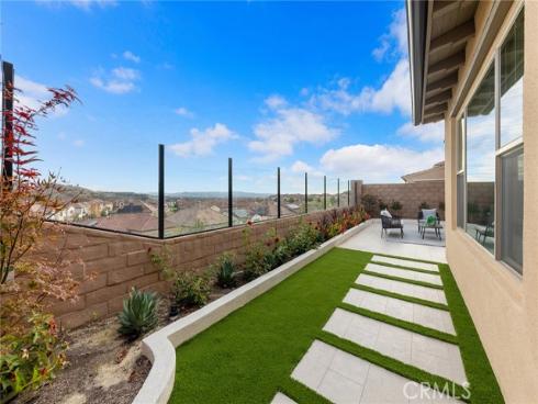 206  Collino  , Irvine, CA