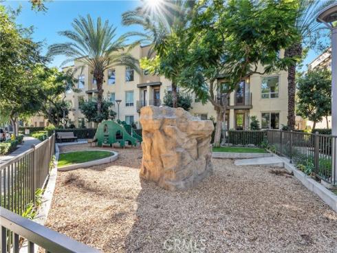 1218  Nolita  , Irvine, CA