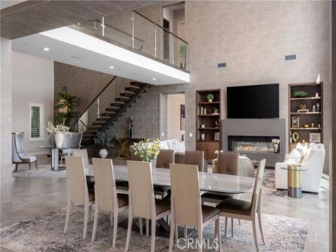 162  Leafy  , Irvine, CA