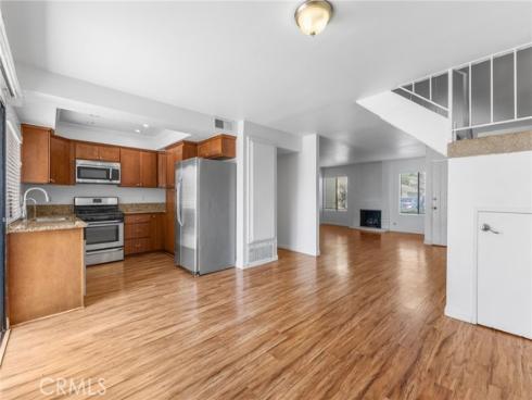 5  Locust  , Irvine, CA