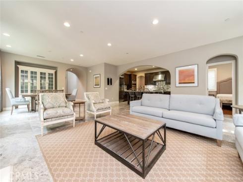 120 Tomato Springs , Irvine, CA