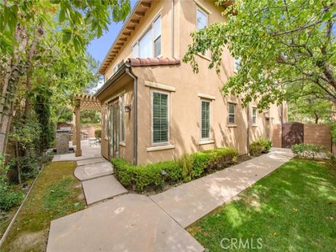 120 Tomato Springs , Irvine, CA