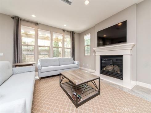 120 Tomato Springs , Irvine, CA