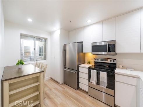 2233  Martin  202 , Irvine, CA