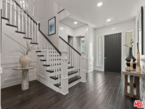 55 Suede , Irvine, CA