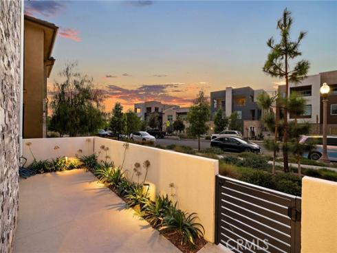 116 Zawn , Irvine, CA