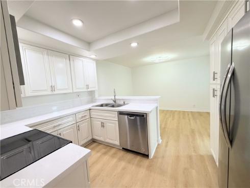 61  Ashbrook  , Irvine, CA