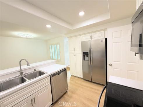 61  Ashbrook  , Irvine, CA