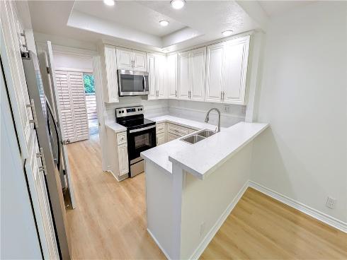 61  Ashbrook  , Irvine, CA