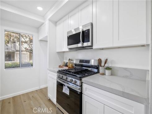 92 Clearbrook , Irvine, CA