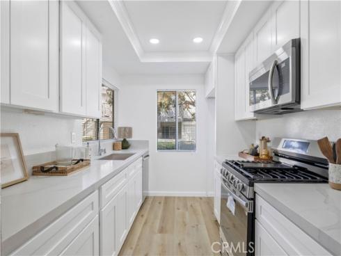 92 Clearbrook , Irvine, CA