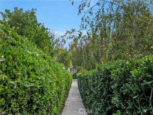 92 Clearbrook , Irvine, CA