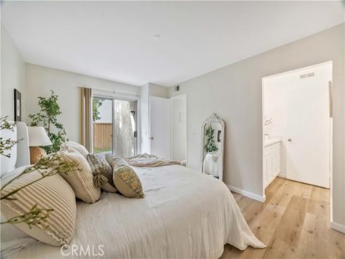 92 Clearbrook , Irvine, CA