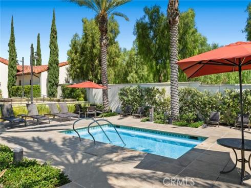 67  Runner  , Irvine, CA