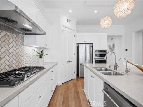 67  Runner  , Irvine, CA