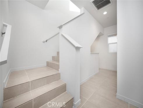 595  Cultivate  , Irvine, CA