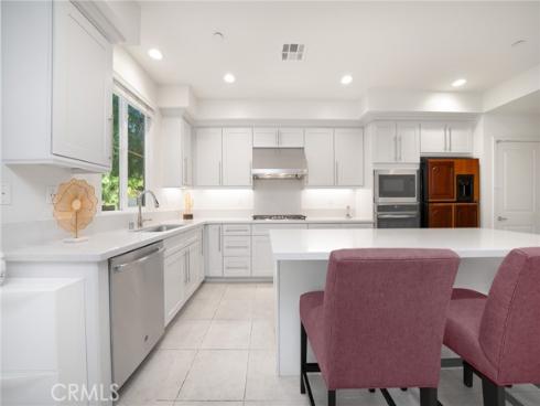 595  Cultivate  , Irvine, CA