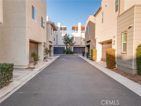 595  Cultivate  , Irvine, CA