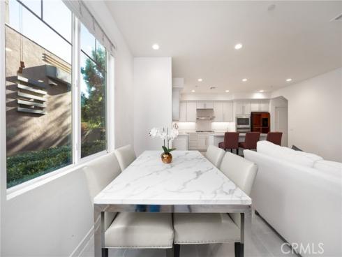 595  Cultivate  , Irvine, CA