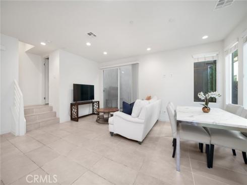 595  Cultivate  , Irvine, CA