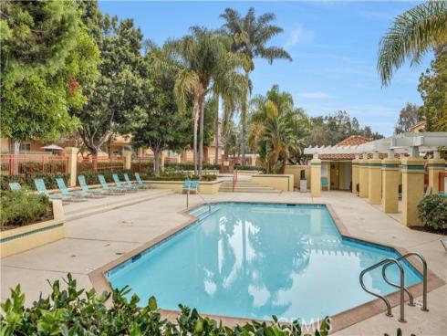 114  Costero Aisle  , Irvine, CA