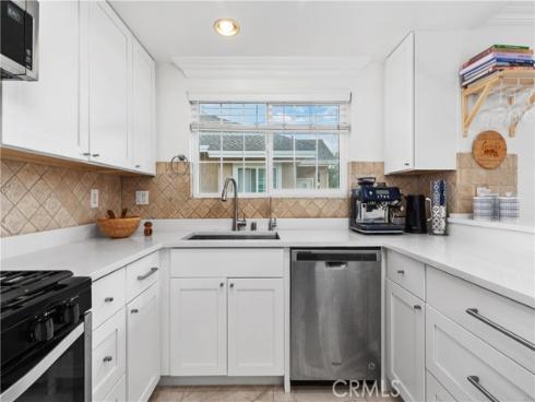 53  Woodleaf  , Irvine, CA