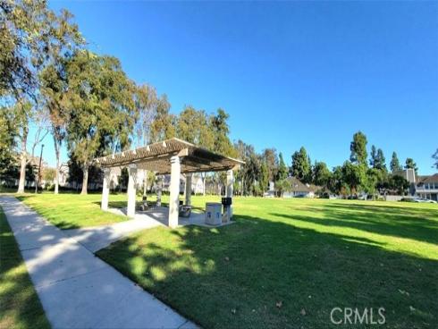 53  Woodleaf  , Irvine, CA