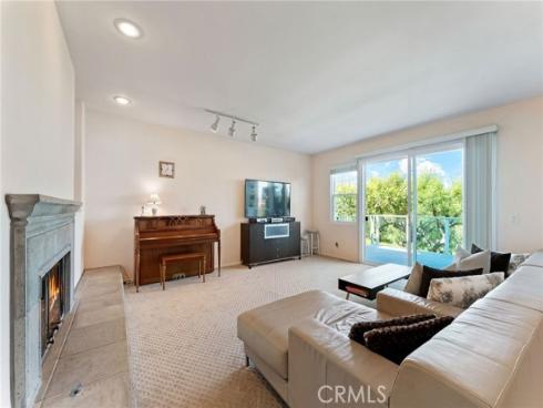 21  Centaurus  , Irvine, CA