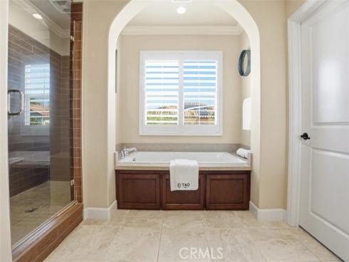 65  Rolling Green  , Irvine, CA