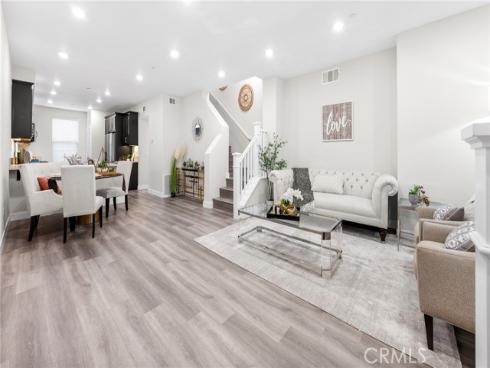 67  Plateau  , Irvine, CA