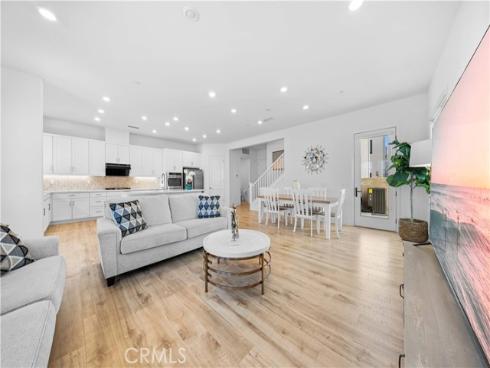 102  Yugen  , Irvine, CA