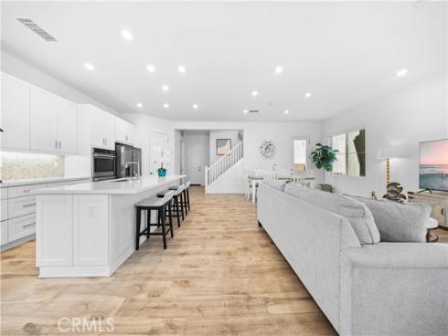 102  Yugen  , Irvine, CA