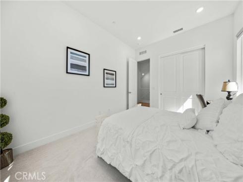 102  Yugen  , Irvine, CA