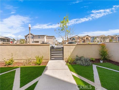 102  Yugen  , Irvine, CA