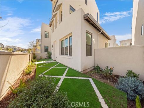 102  Yugen  , Irvine, CA