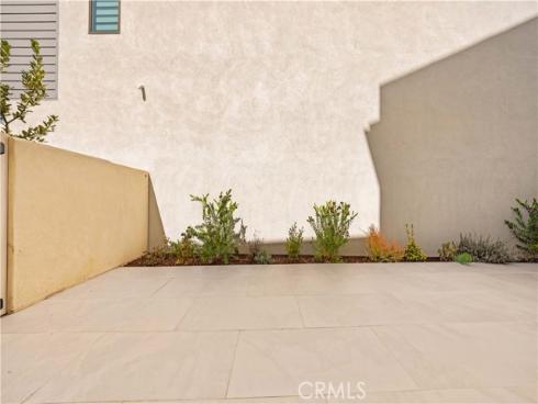 102  Yugen  , Irvine, CA