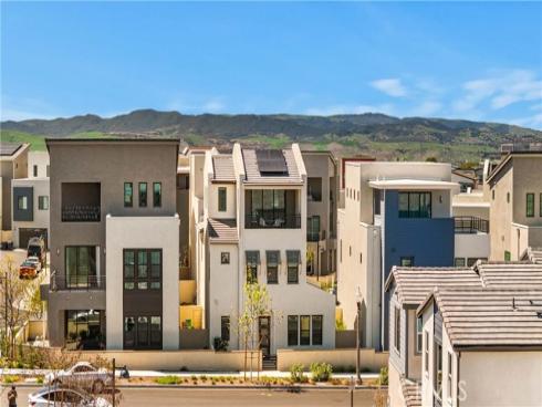 102  Yugen  , Irvine, CA