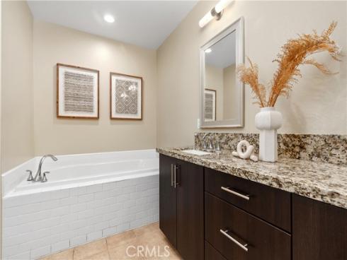 21  Gramercy  312 , Irvine, CA