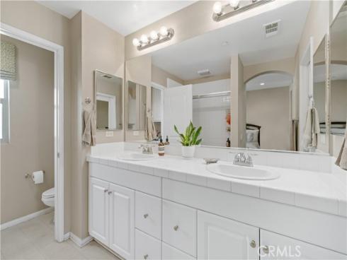 142  Hedge Bloom  , Irvine, CA