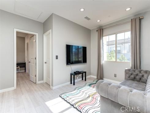 65  Kestrel  , Irvine, CA