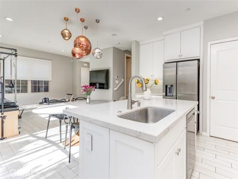 65  Kestrel  , Irvine, CA