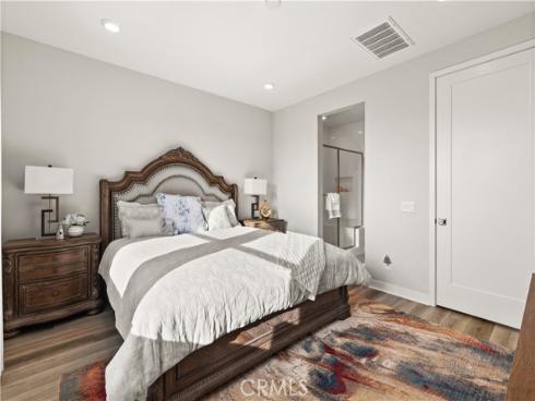 202  Keeper  , Irvine, CA