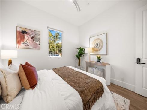 65  Glacier  , Irvine, CA